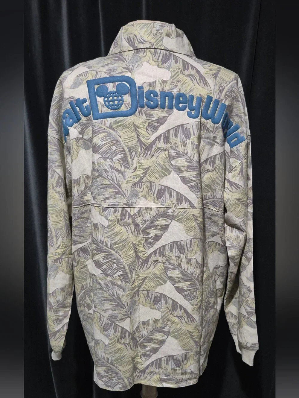 Disney Spirit Jersey Leaf-Print Button  Light Green and Gray (Box C)